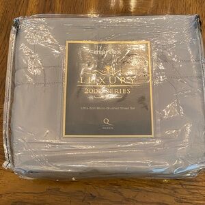 Martex Luxury 2000 Series Gray Sheet Set